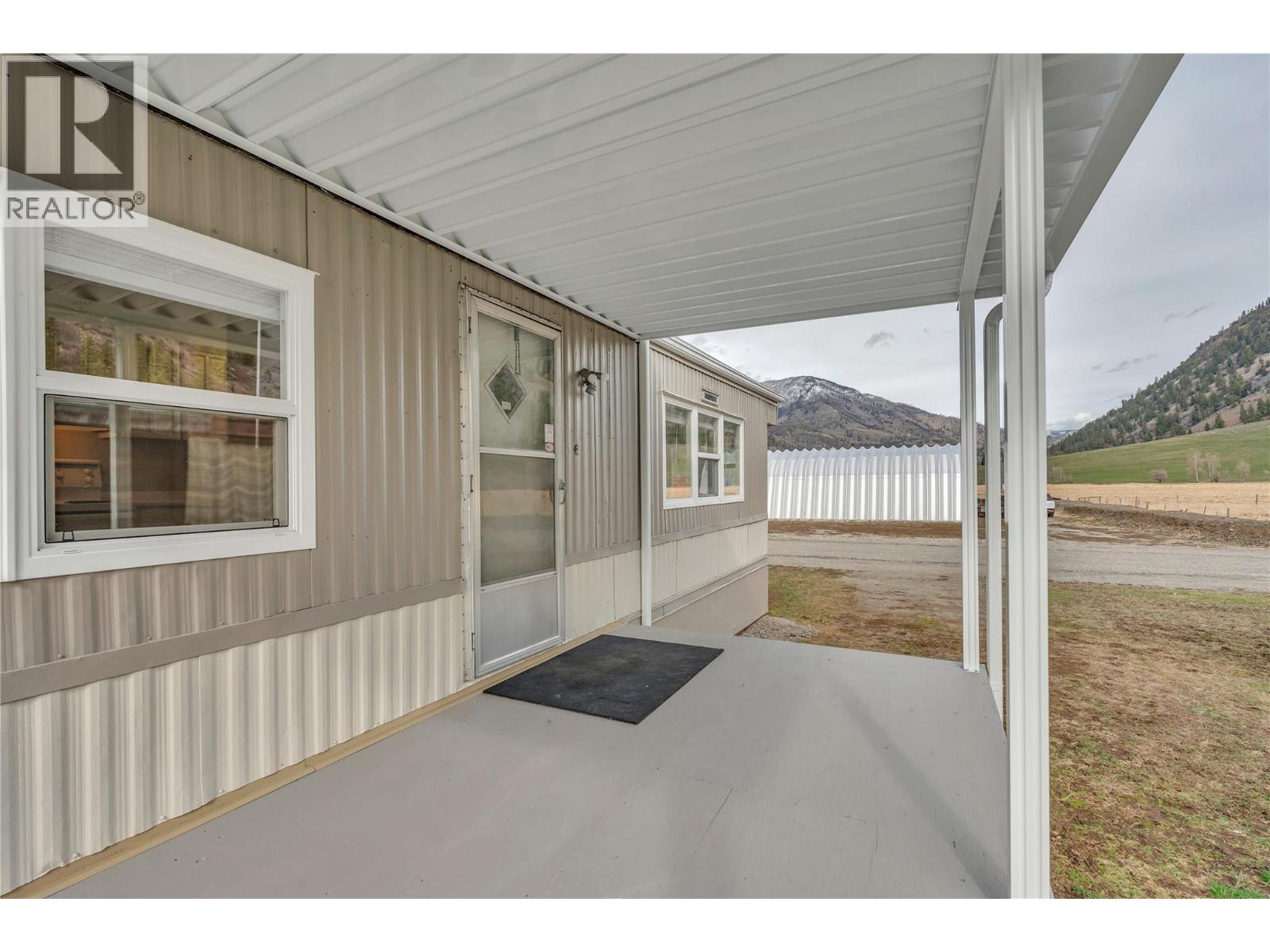 2657 1st Street, Olalla