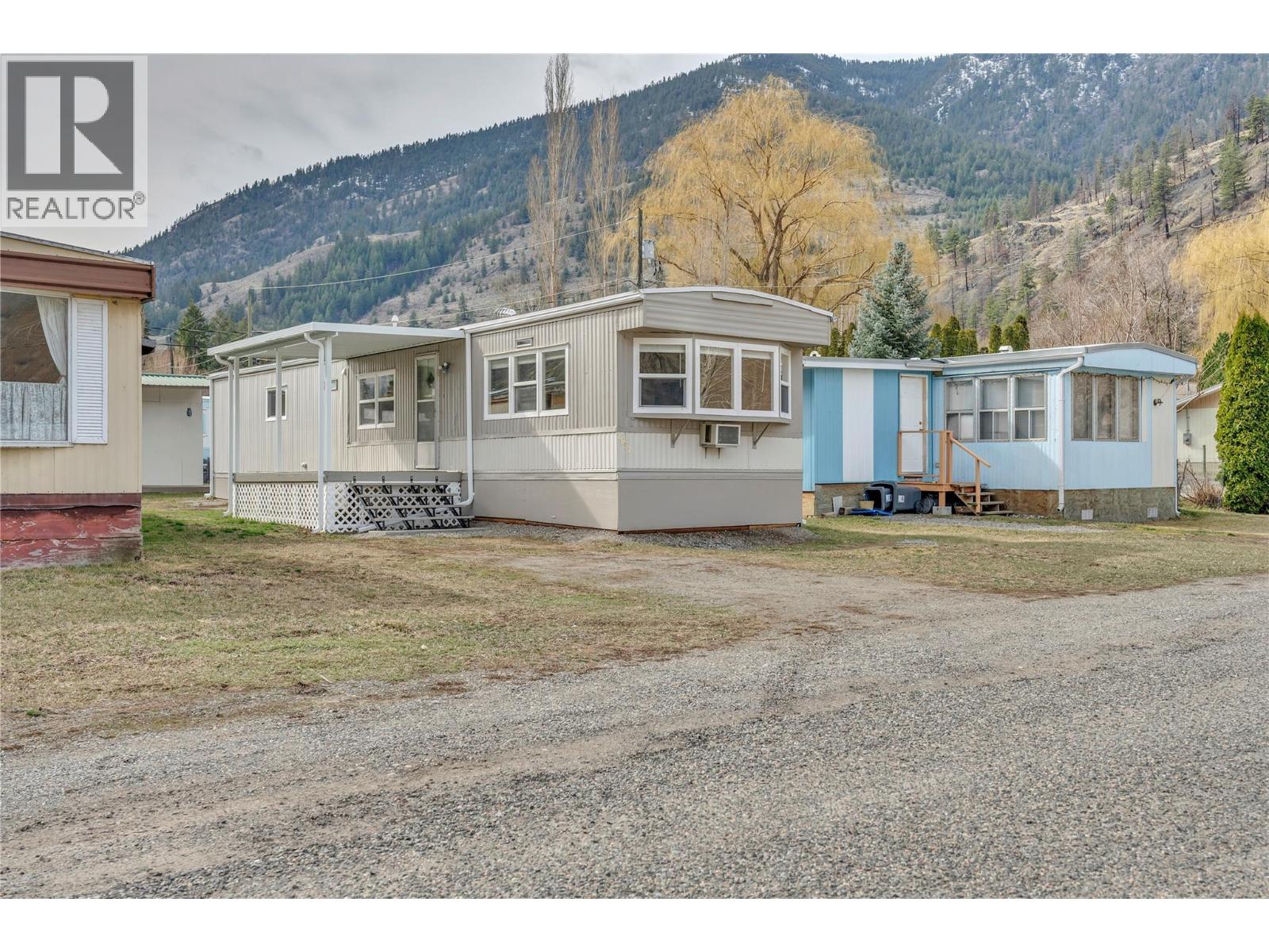 2657 1st Street, Olalla