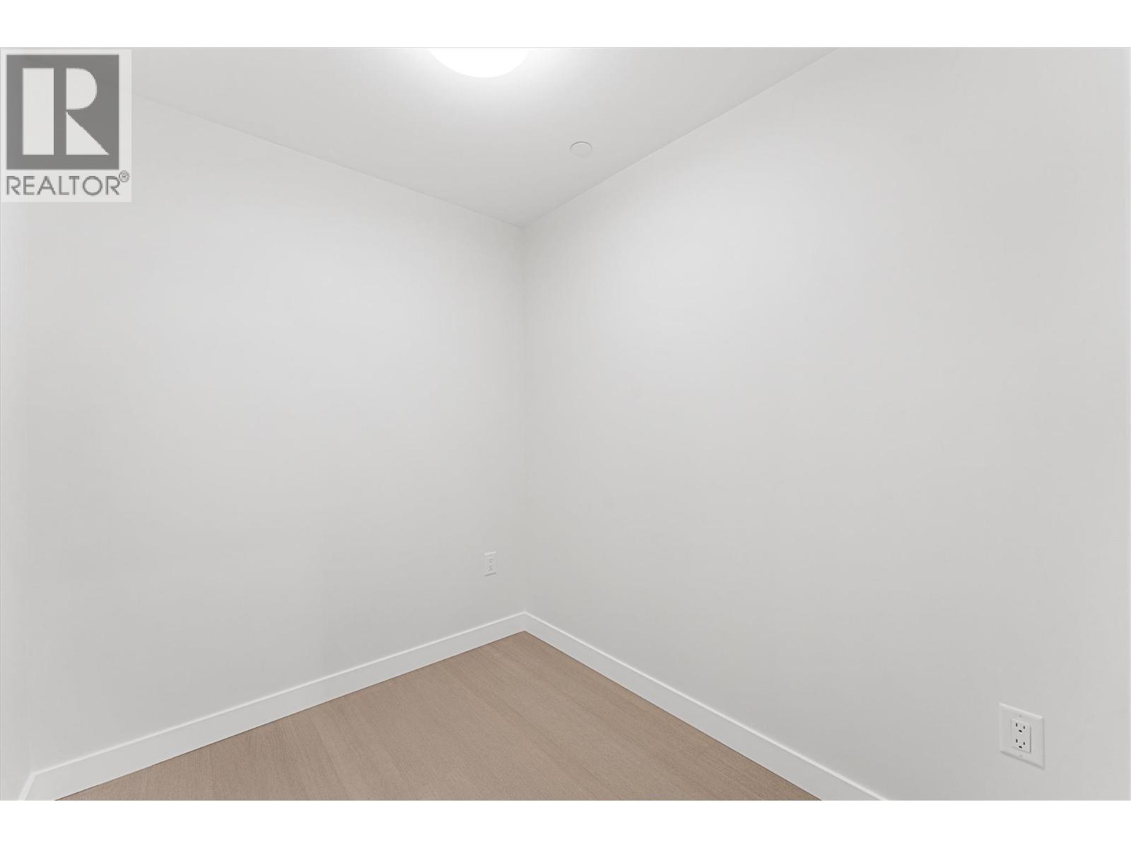 202 9654 Benchland Road, Lake Country