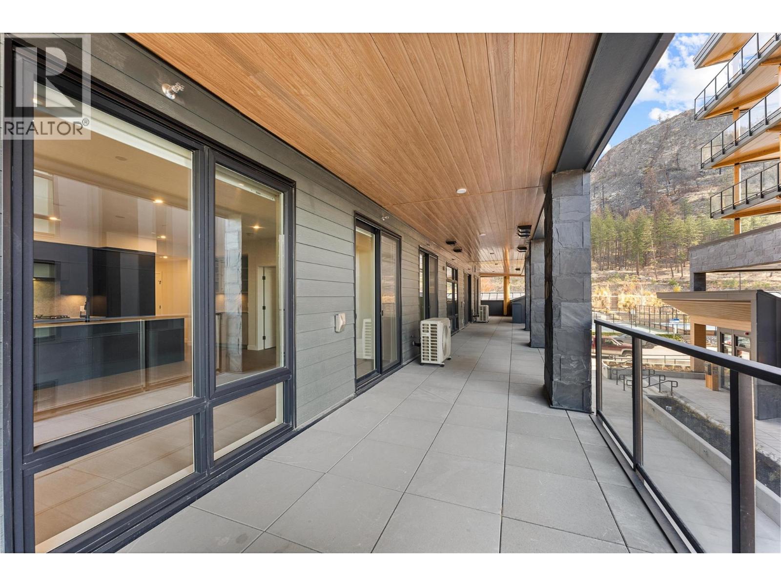 202 9654 Benchland Road, Lake Country