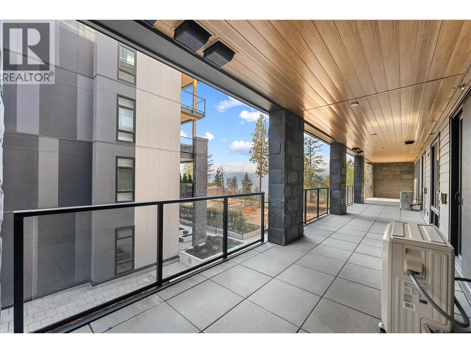 202 9654 Benchland Road, Lake Country