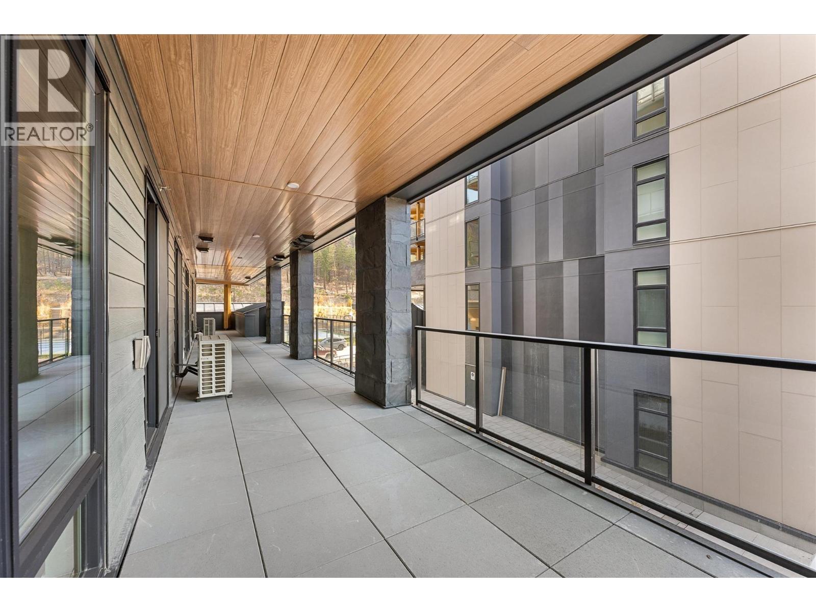 202 9654 Benchland Road, Lake Country