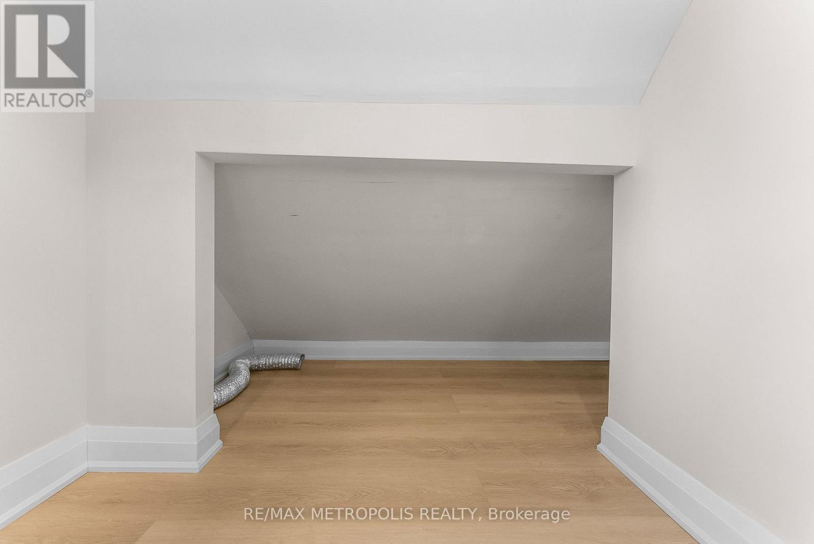 96 ALLENBY AVENUE,Toronto (Elms-Old Rexdale),,