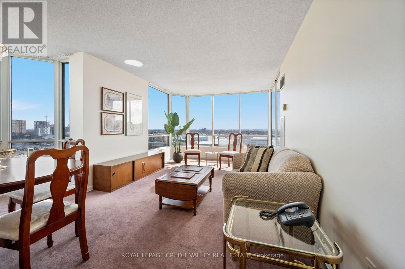 #1012 26 HANOVER ROAD - 12