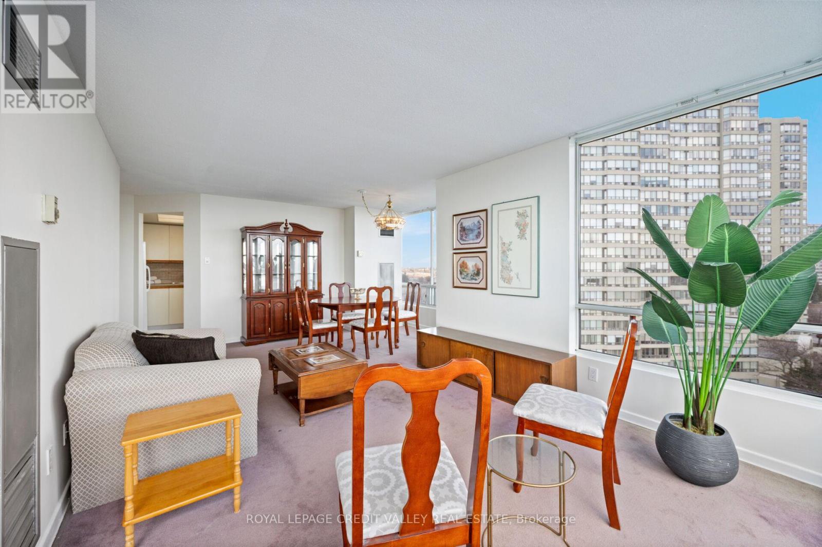 #1012 26 HANOVER ROAD - 14