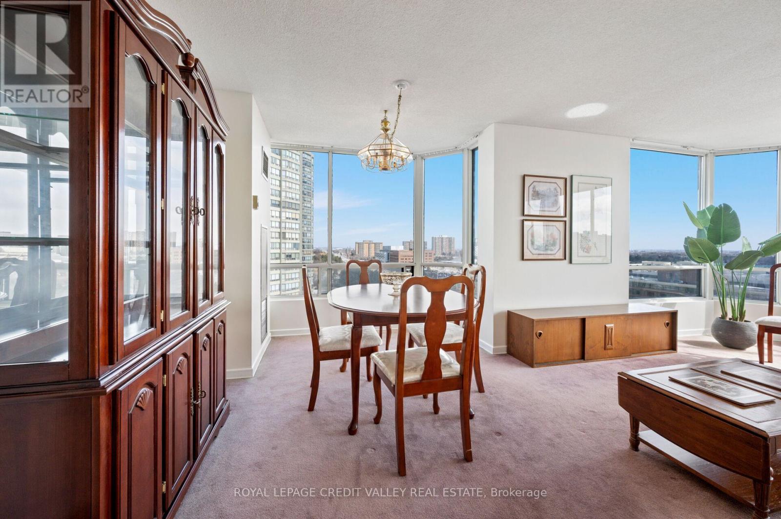#1012 26 HANOVER ROAD - 17