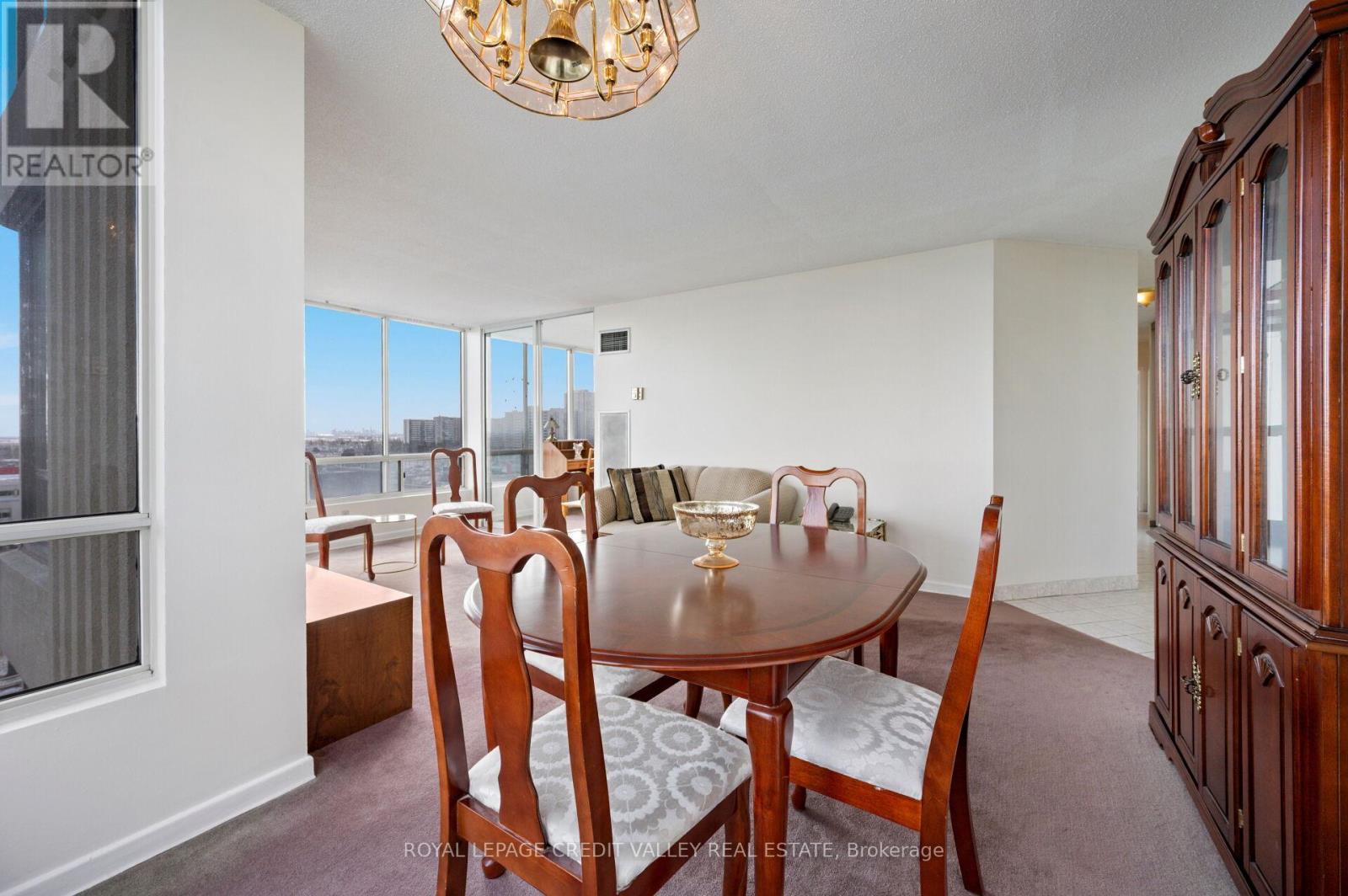 #1012 26 HANOVER ROAD - 18