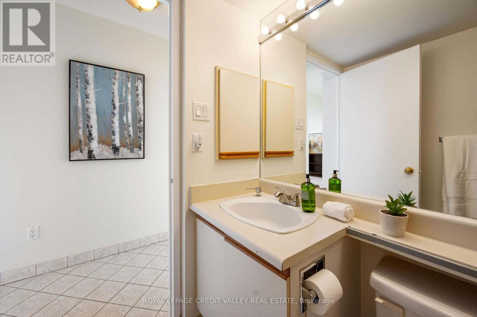 #1012 26 HANOVER ROAD - 29