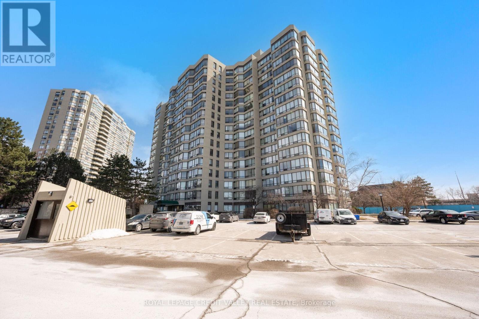 #1012 26 HANOVER ROAD - 3