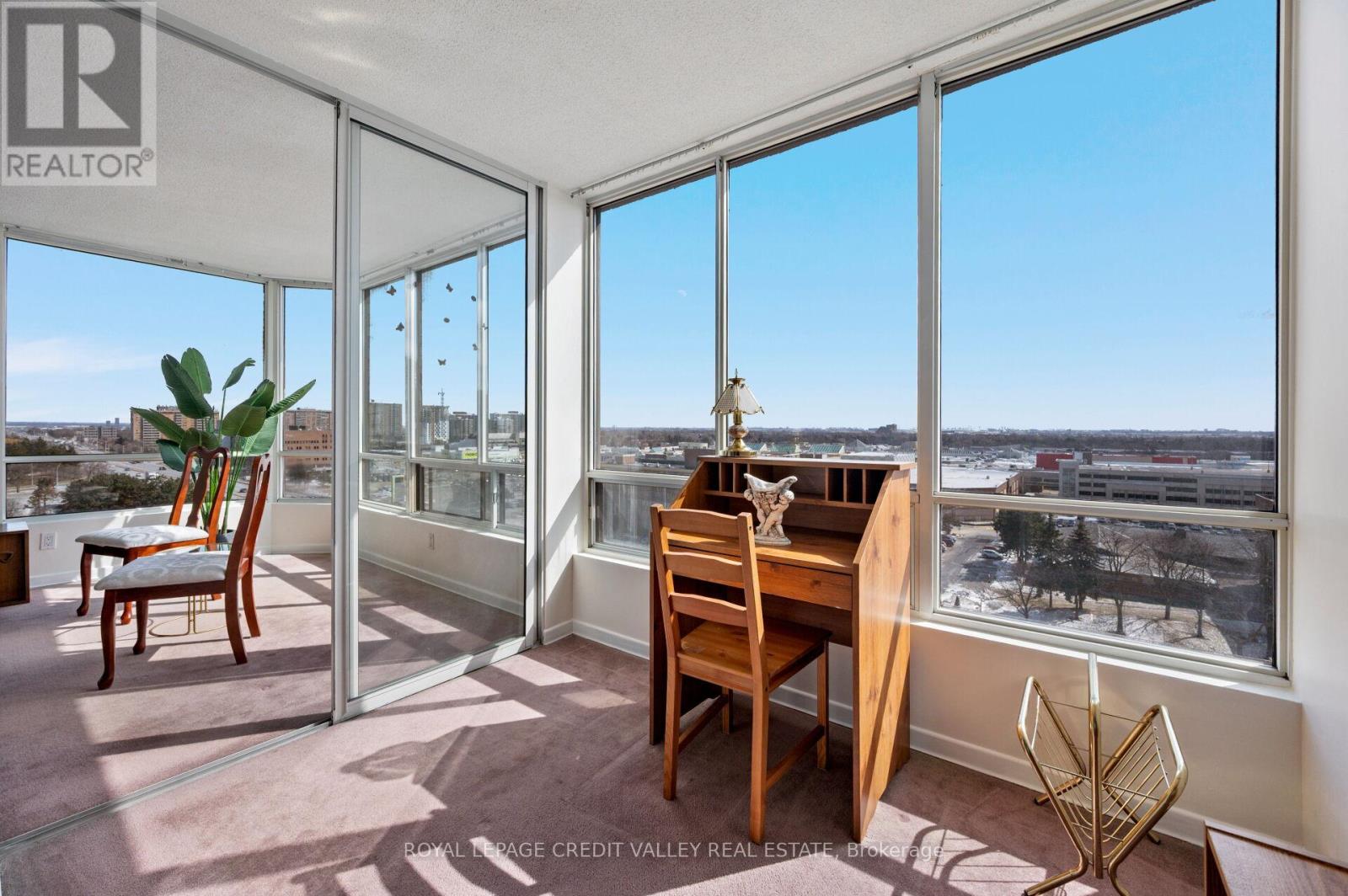 #1012 26 HANOVER ROAD - 33