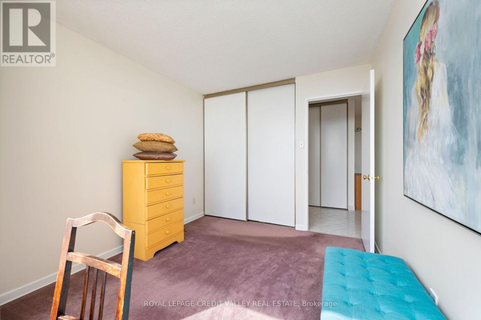 #1012 26 HANOVER ROAD - 37