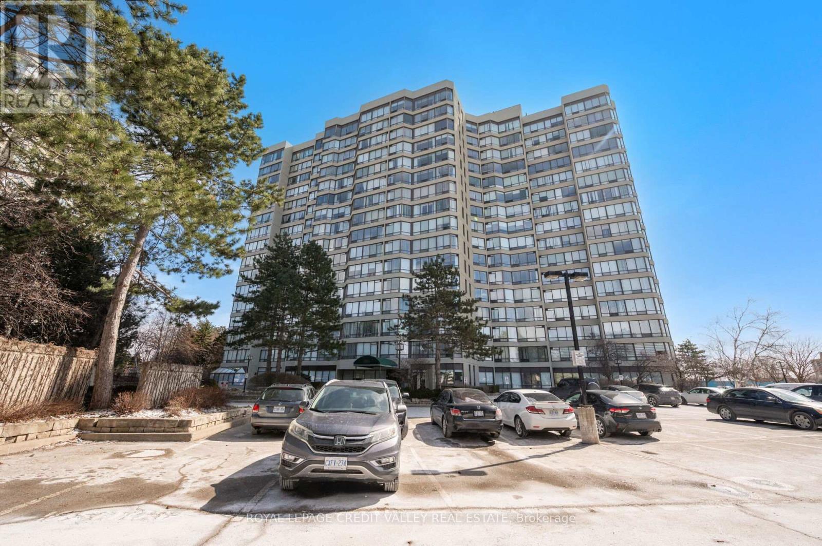 #1012 26 HANOVER ROAD - 4
