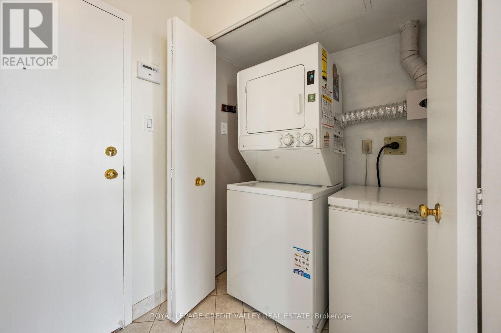 #1012 26 HANOVER ROAD - 46
