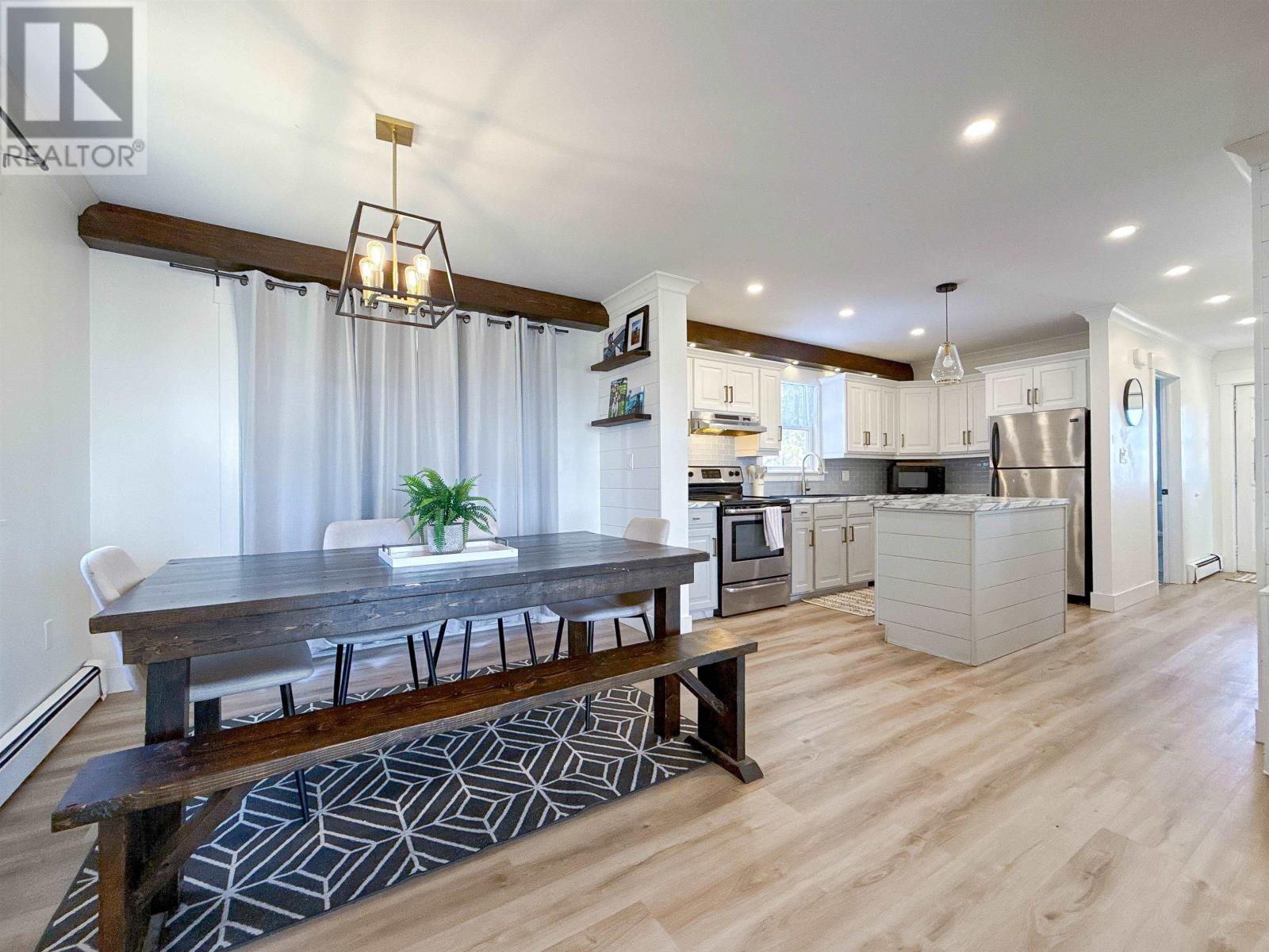 1592 Pownal Road - 12