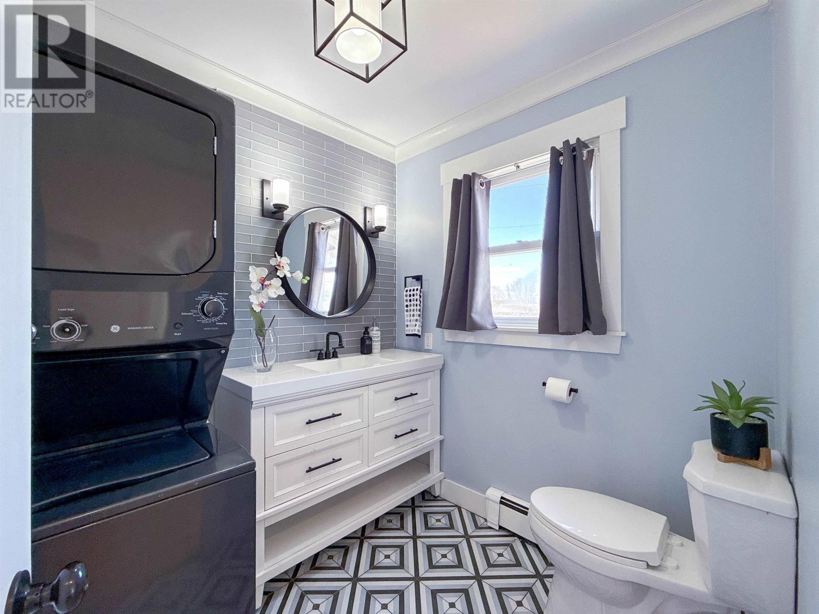 1592 Pownal Road - 5