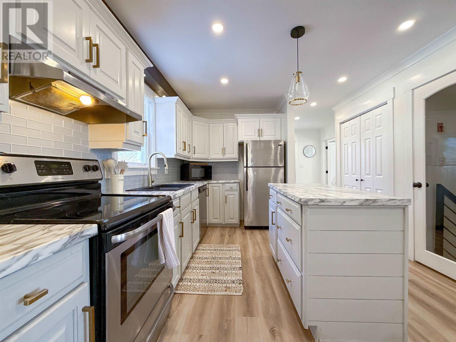 1592 Pownal Road - 8