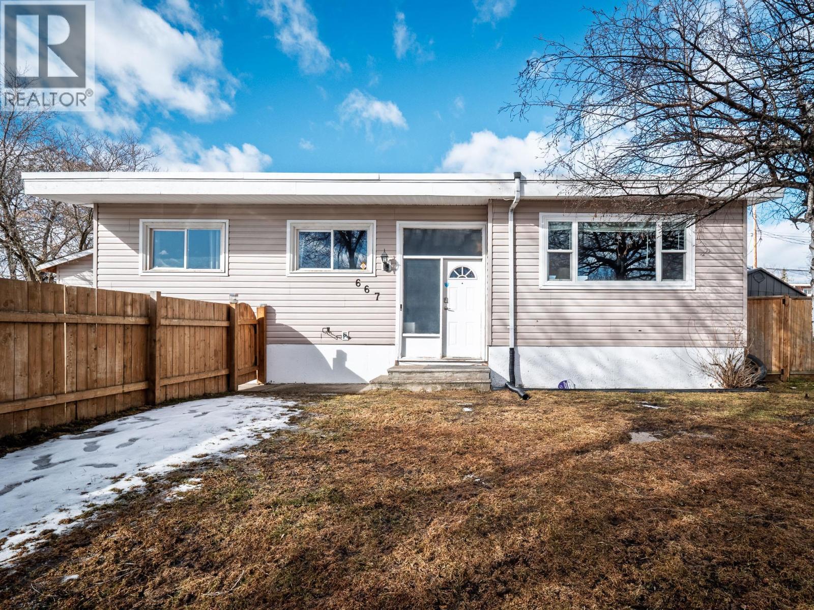 667 EWERT STREET - 1