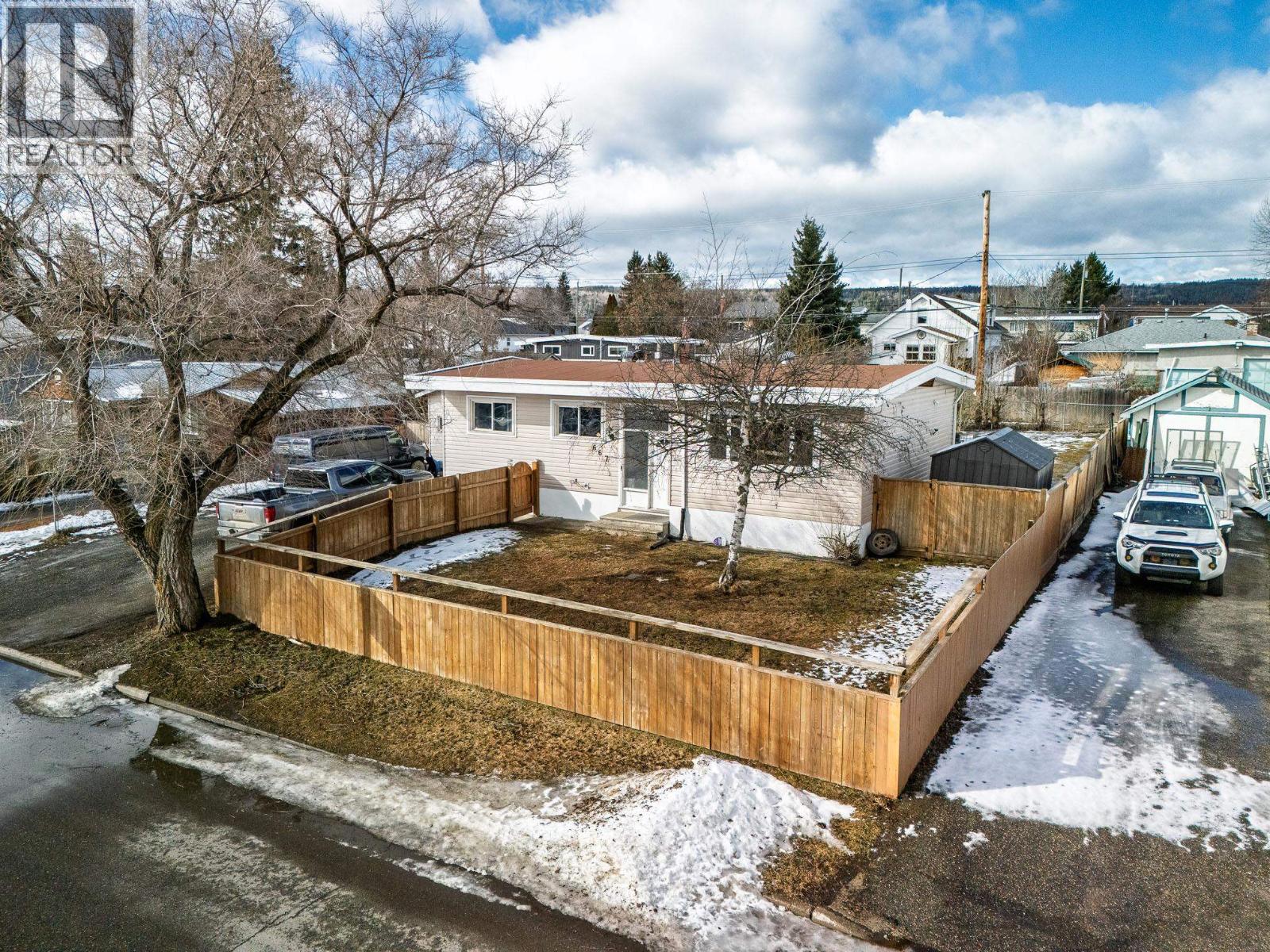667 EWERT STREET - 2