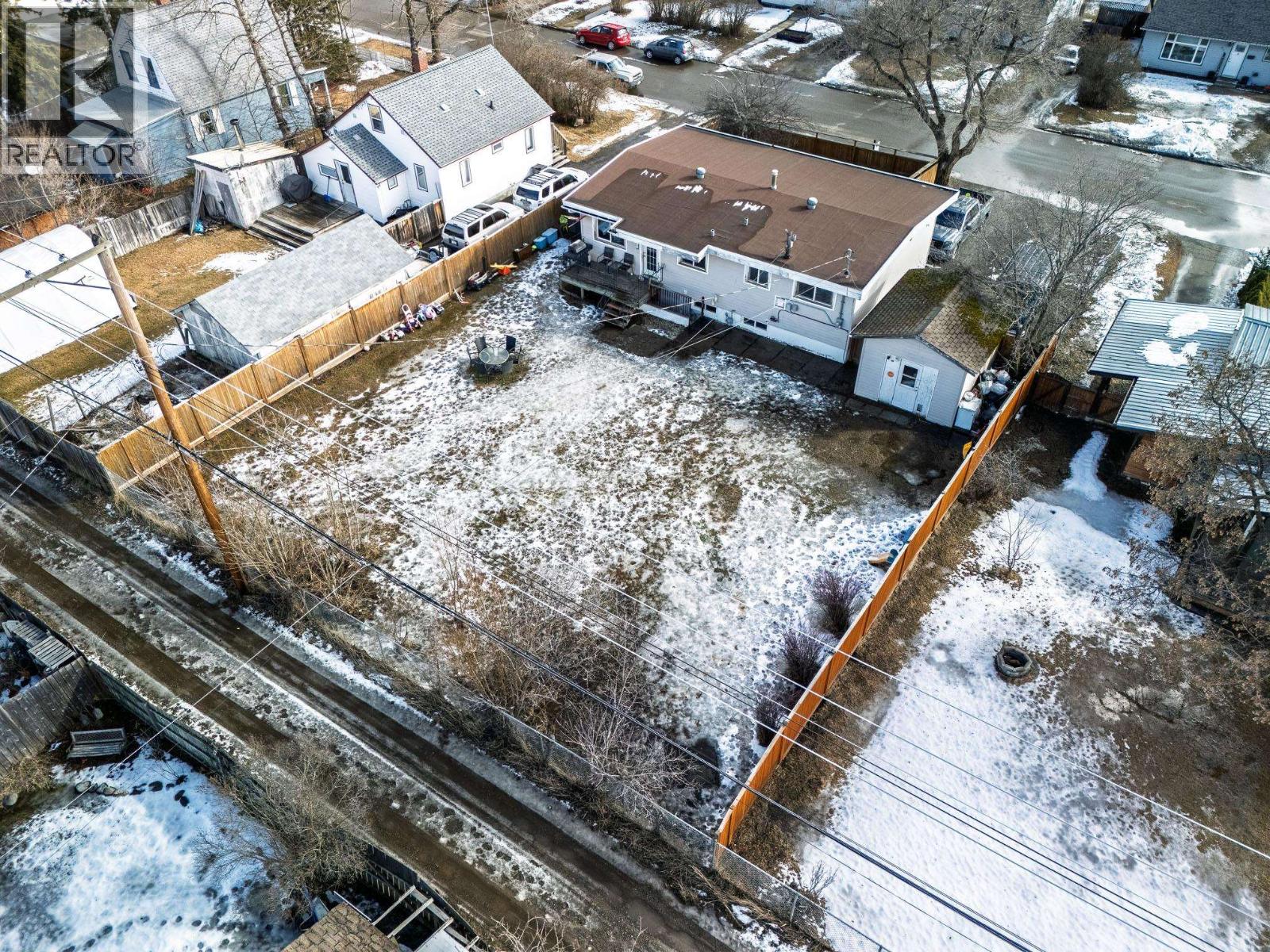 667 EWERT STREET - 4