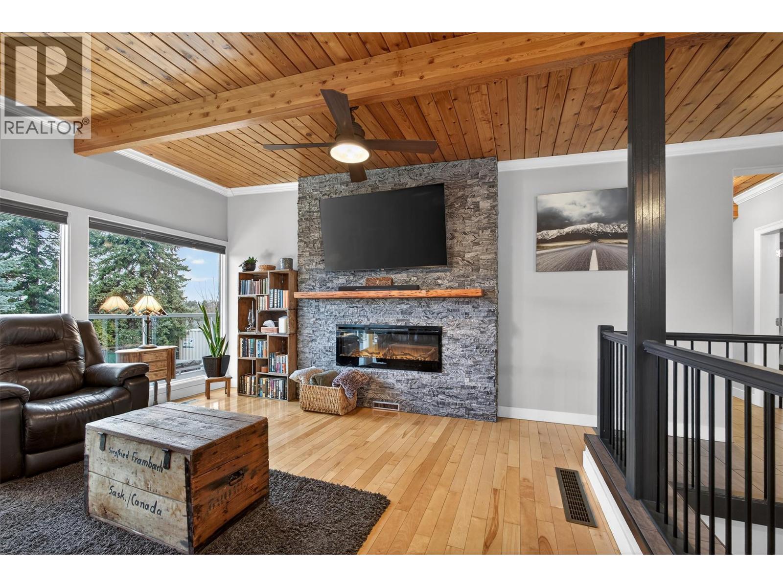 824 Dehart Road, Kelowna