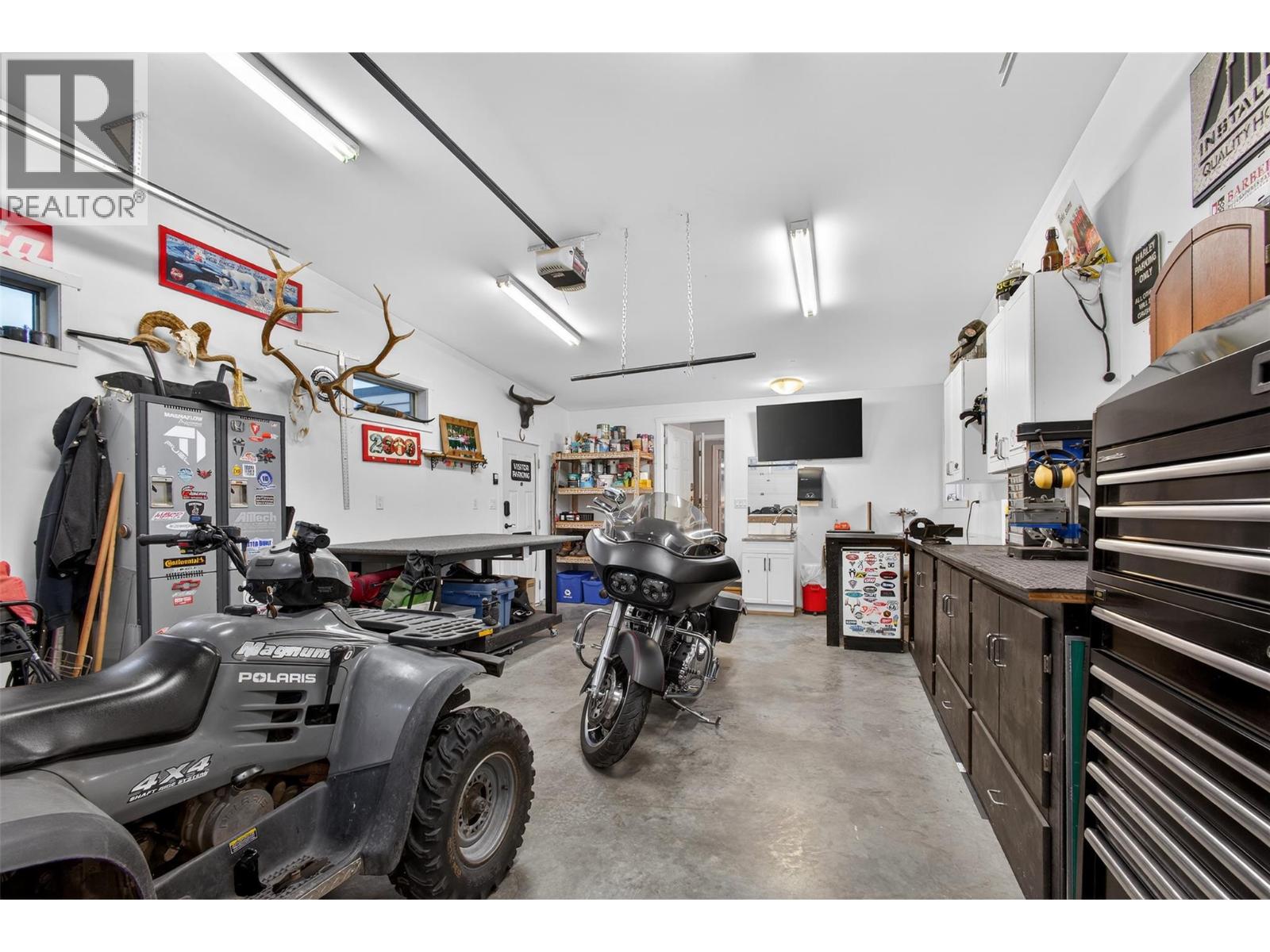 824 Dehart Road, Kelowna