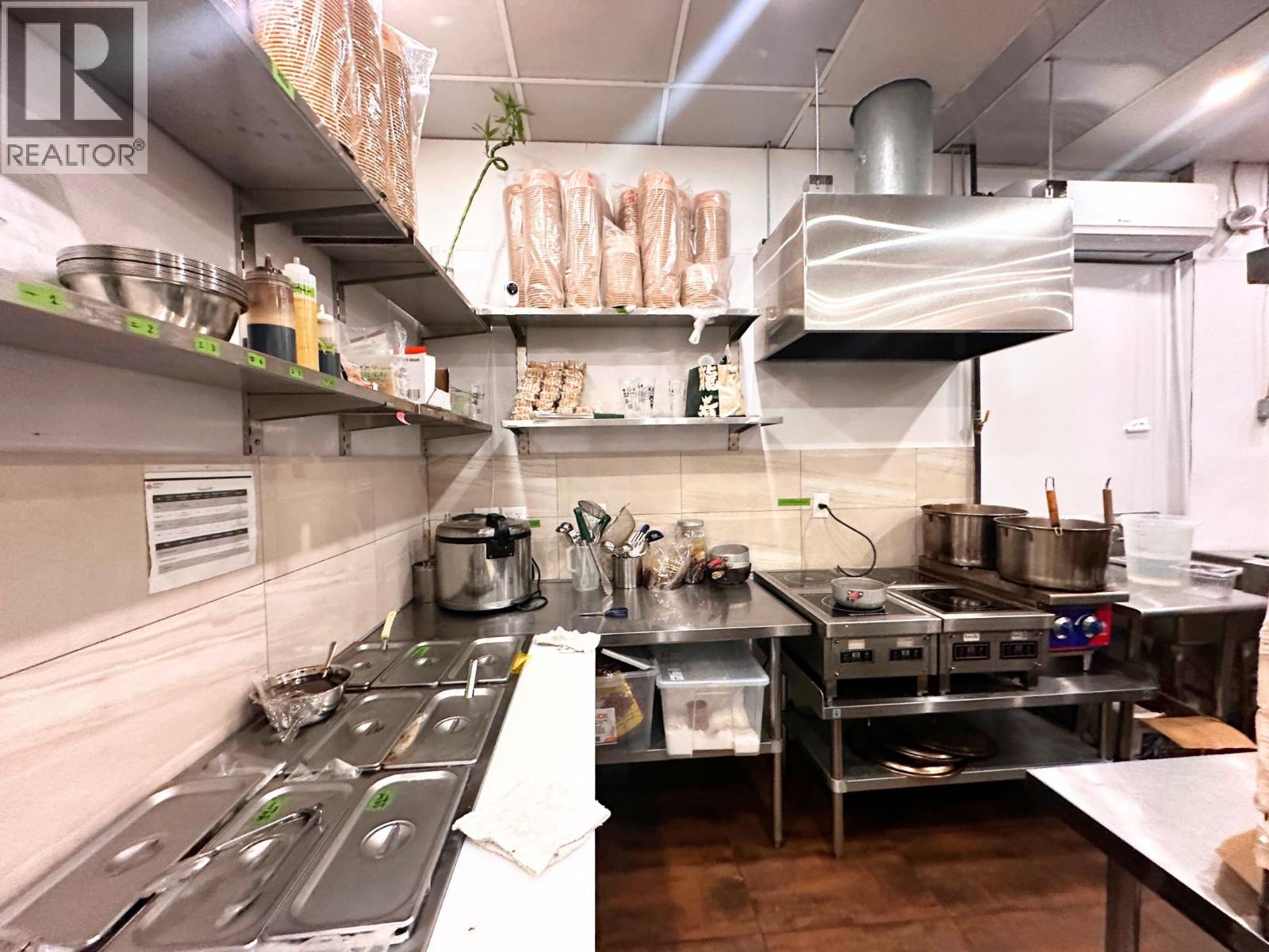 4929 KINGSWAY, Burnaby