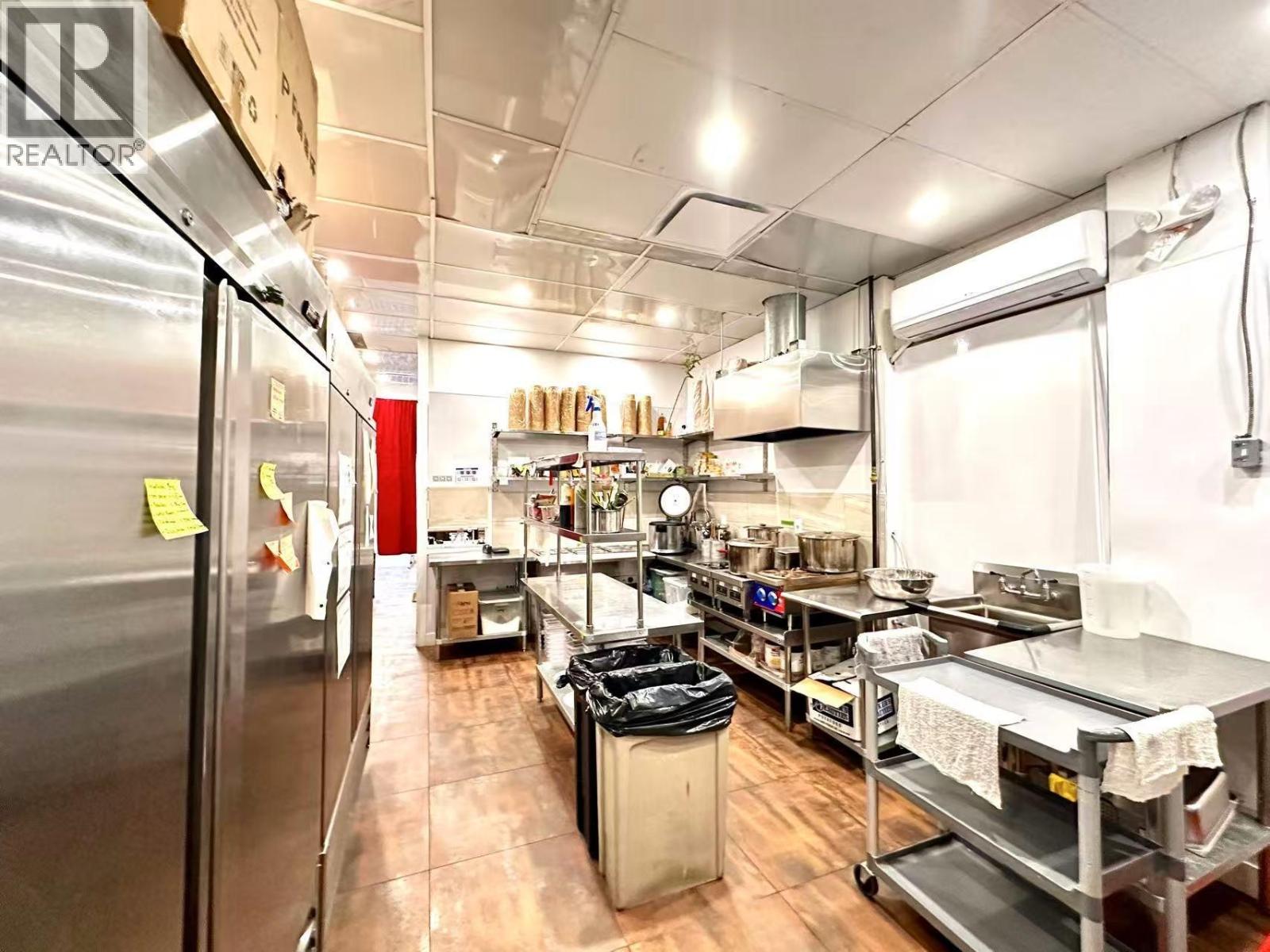 4929 KINGSWAY, Burnaby