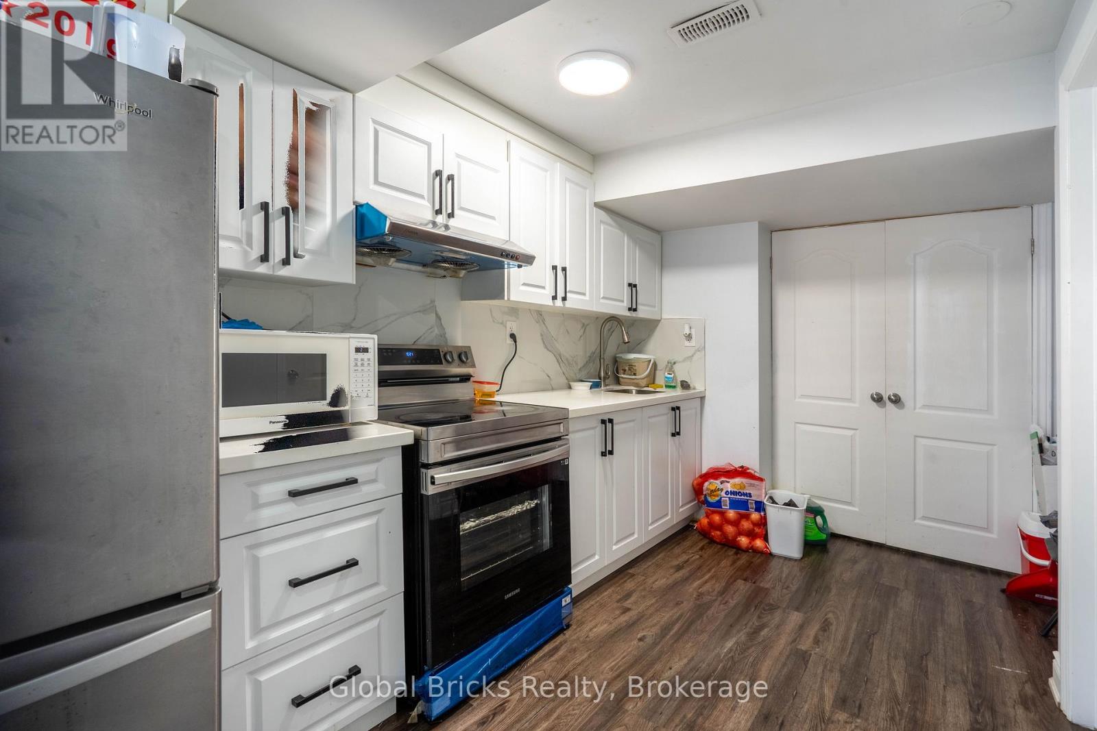 10 Dillon Drive, Brampton, ON photo 33