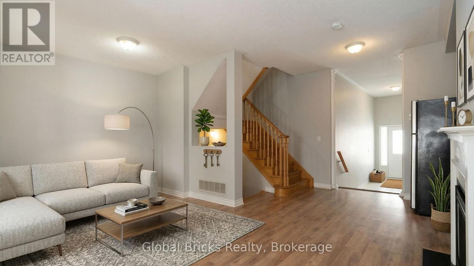 10 Dillon Drive, Brampton, ON photo 8