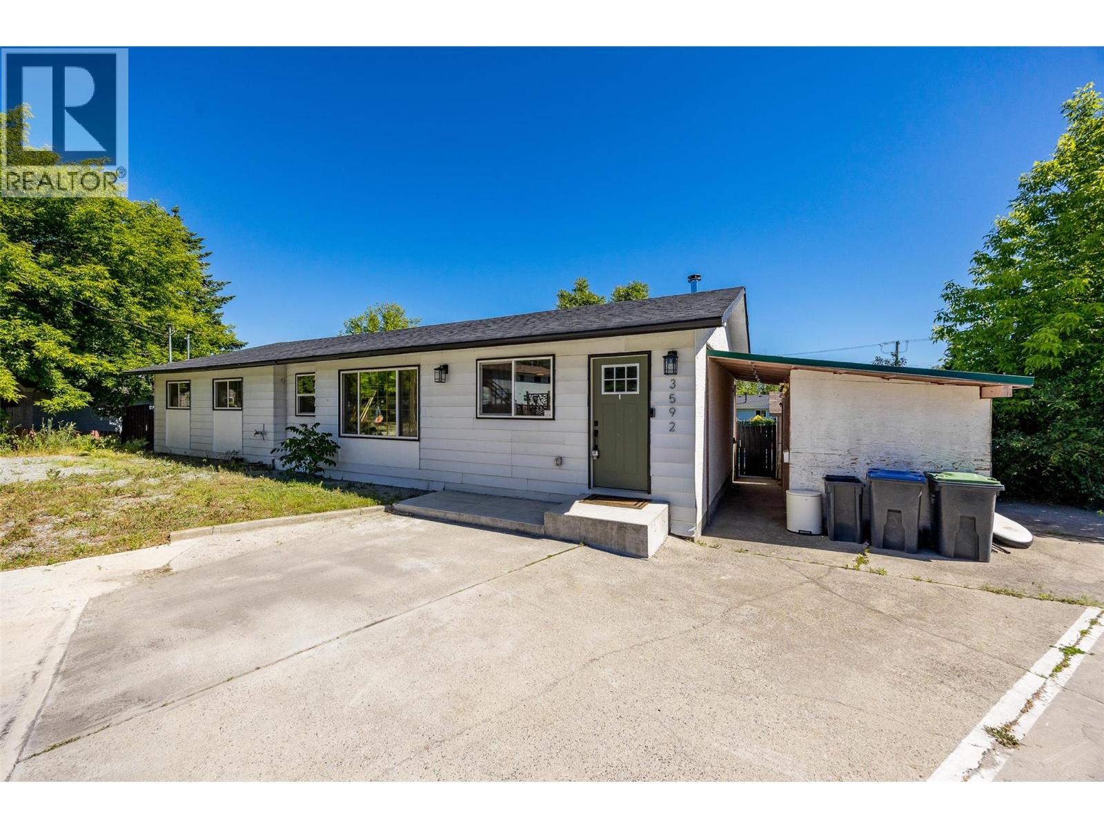 3592 Barney Road, West Kelowna