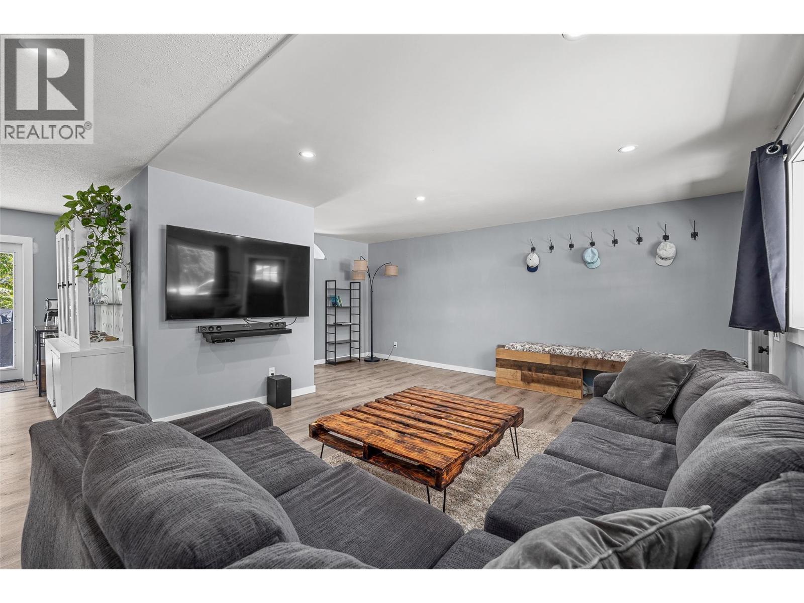 3592 Barney Road, West Kelowna