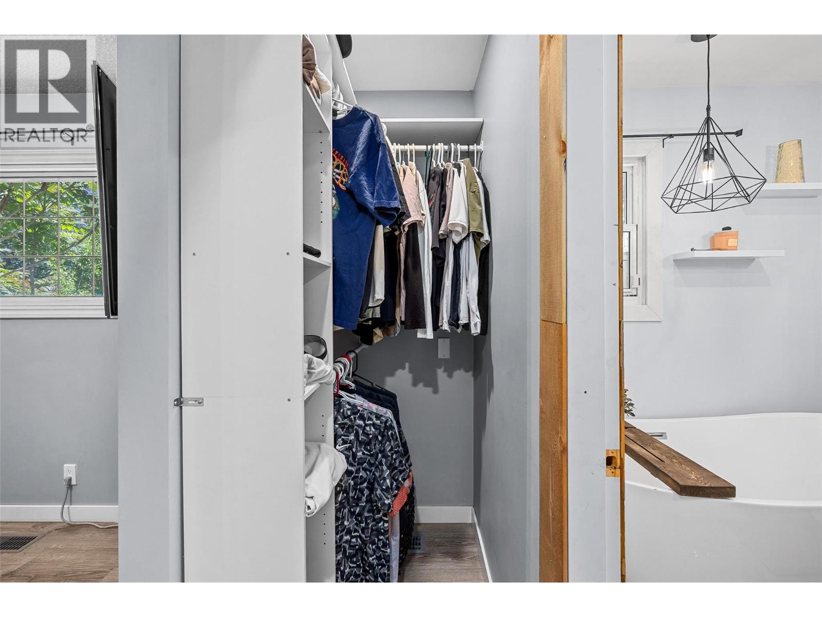 3592 Barney Road, West Kelowna