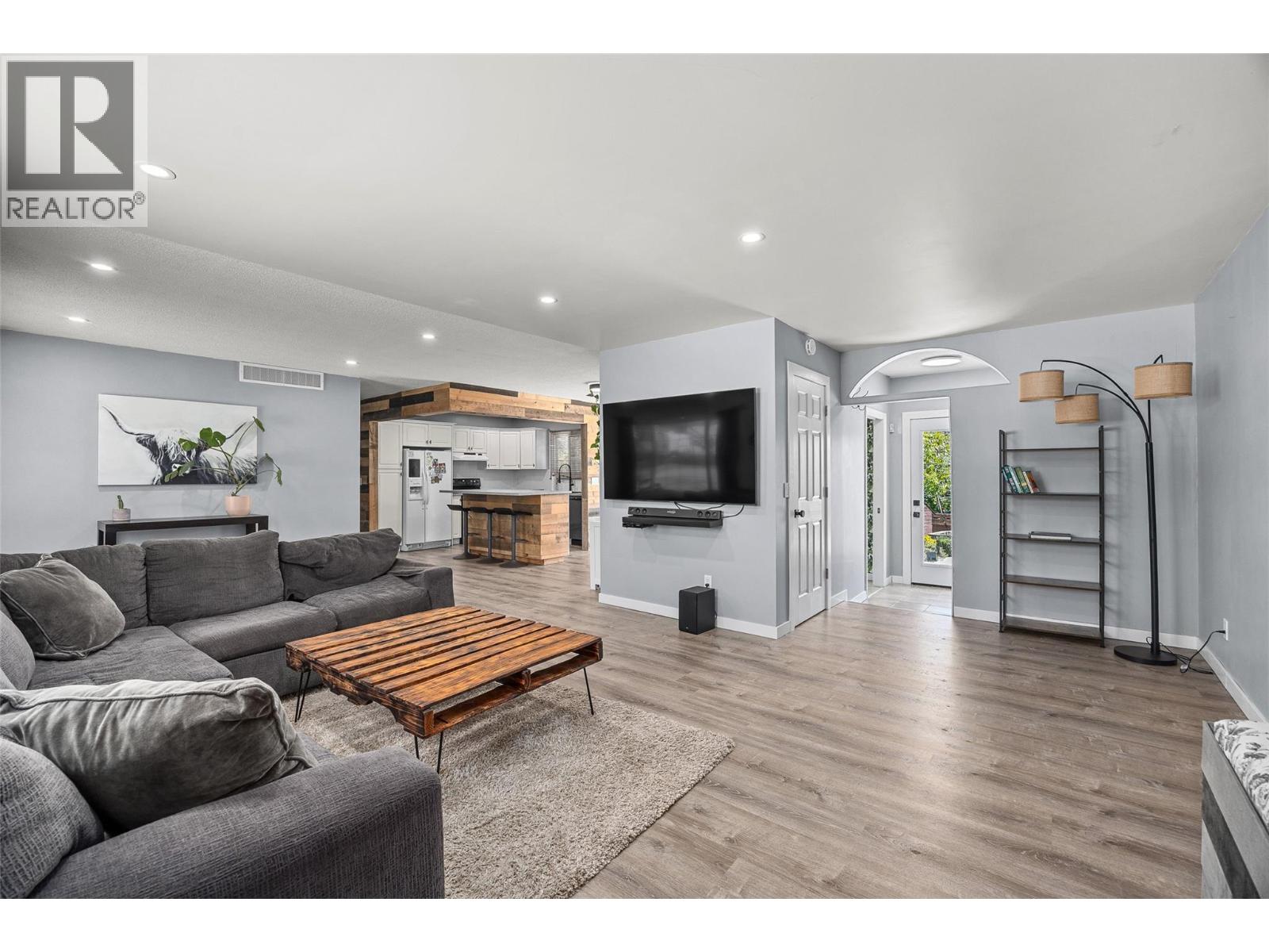 3592 Barney Road, West Kelowna