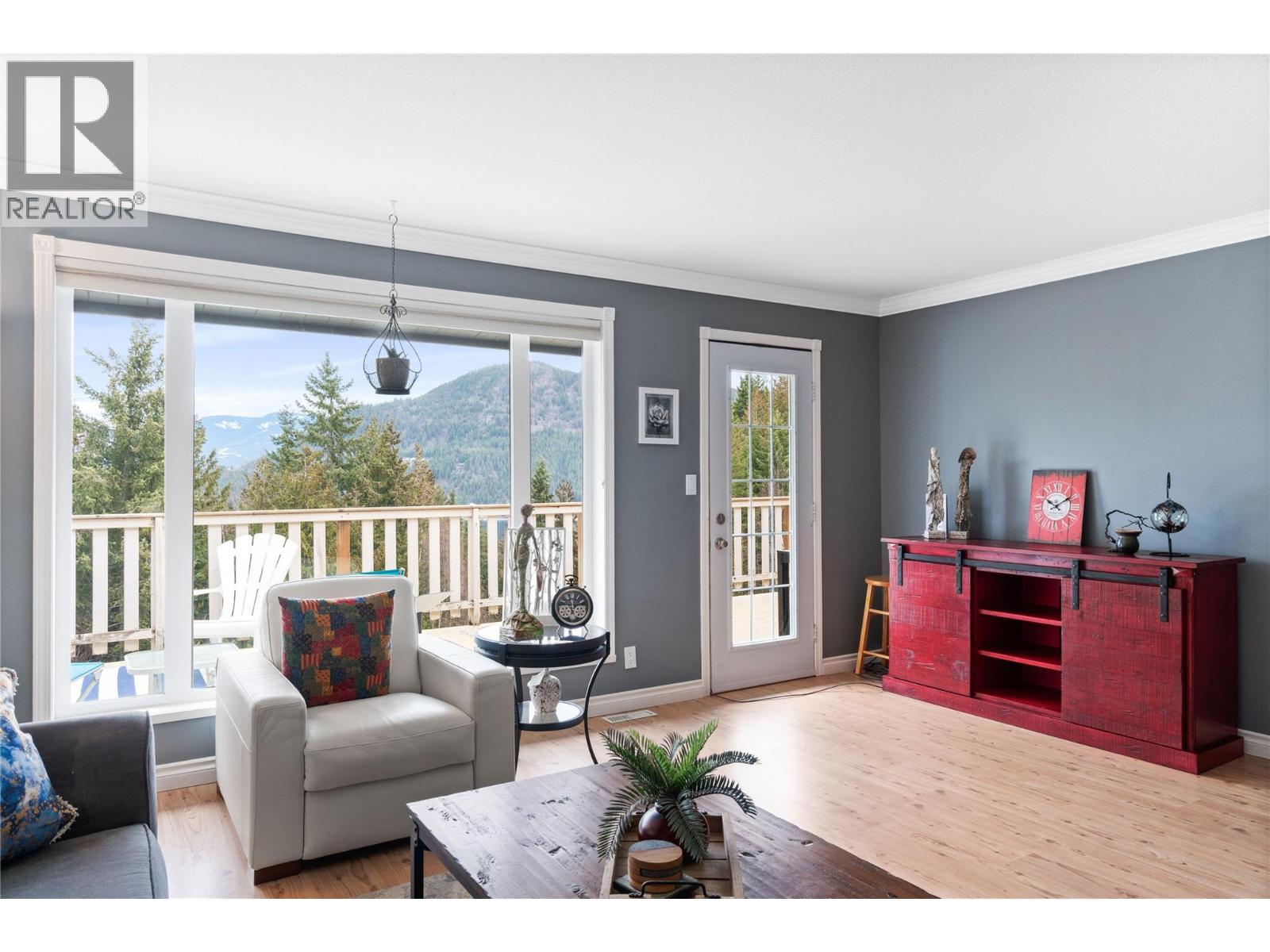 2379 Pleasant Dale Road, Blind Bay