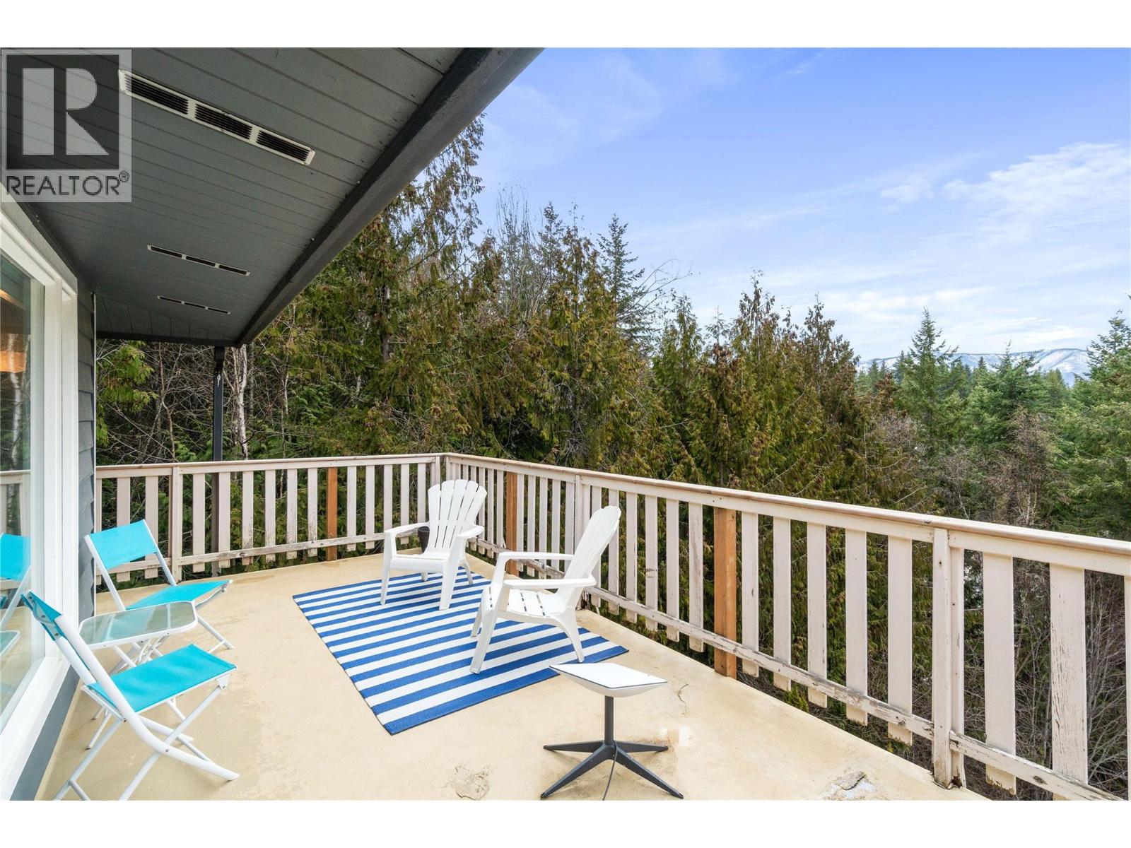 2379 Pleasant Dale Road, Blind Bay