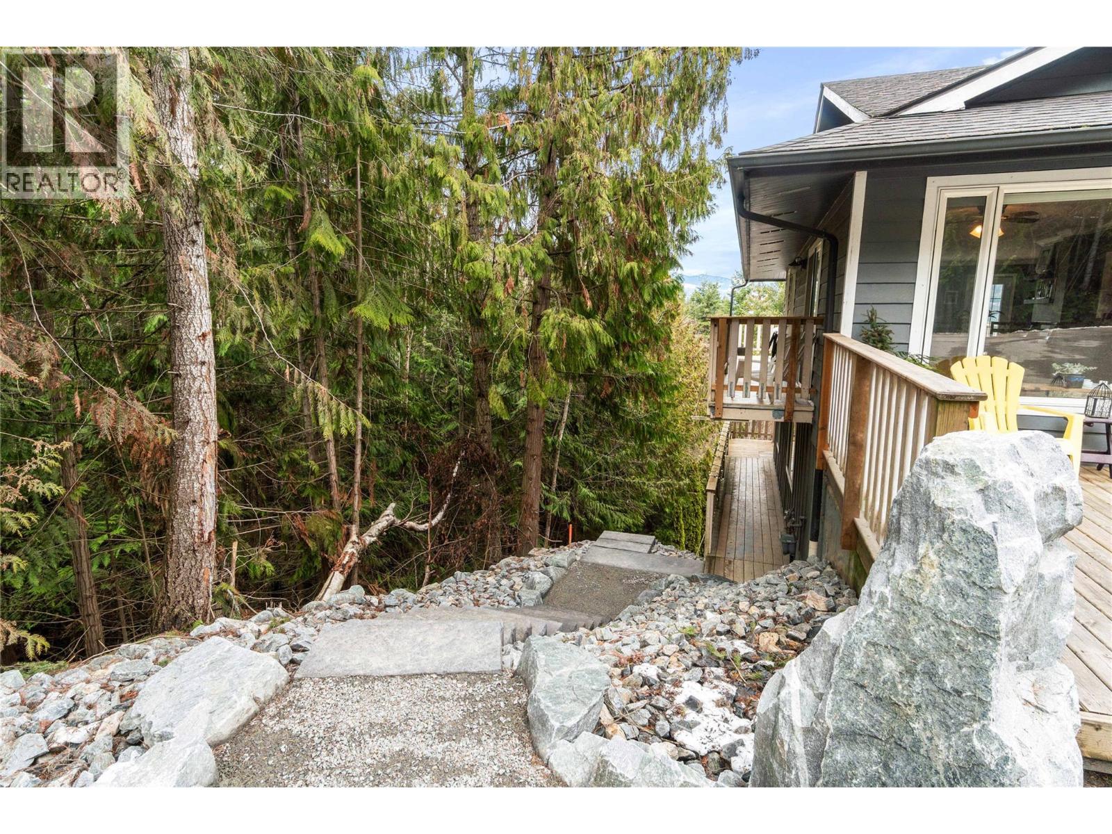 2379 Pleasant Dale Road, Blind Bay