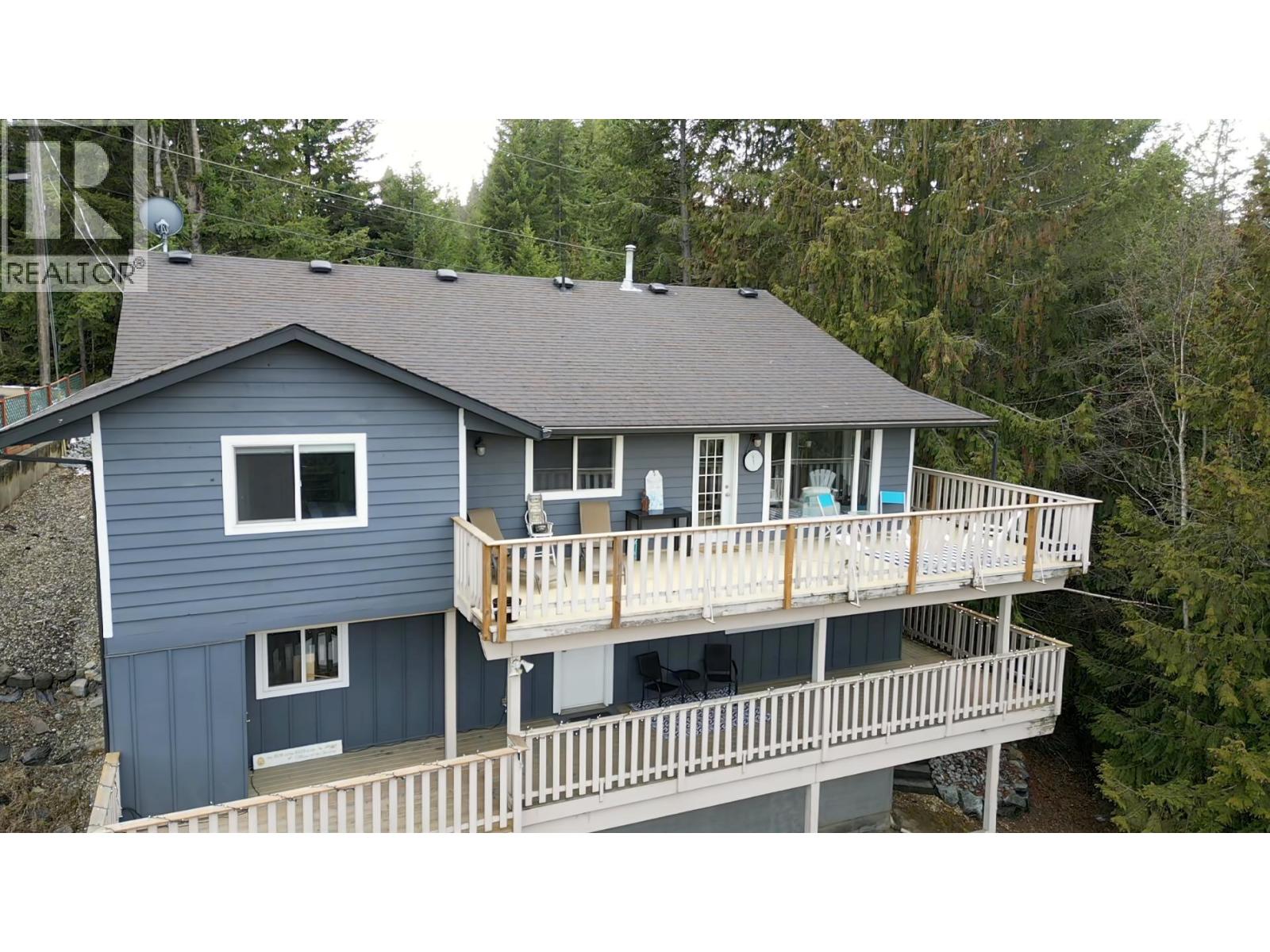 2379 Pleasant Dale Road, Blind Bay
