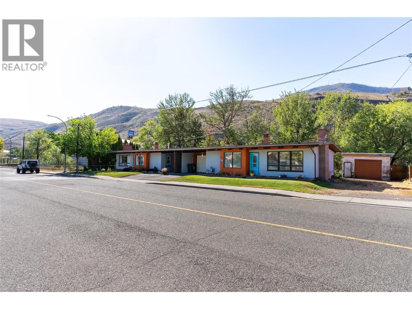 840/842 Collins Road, Cache Creek
