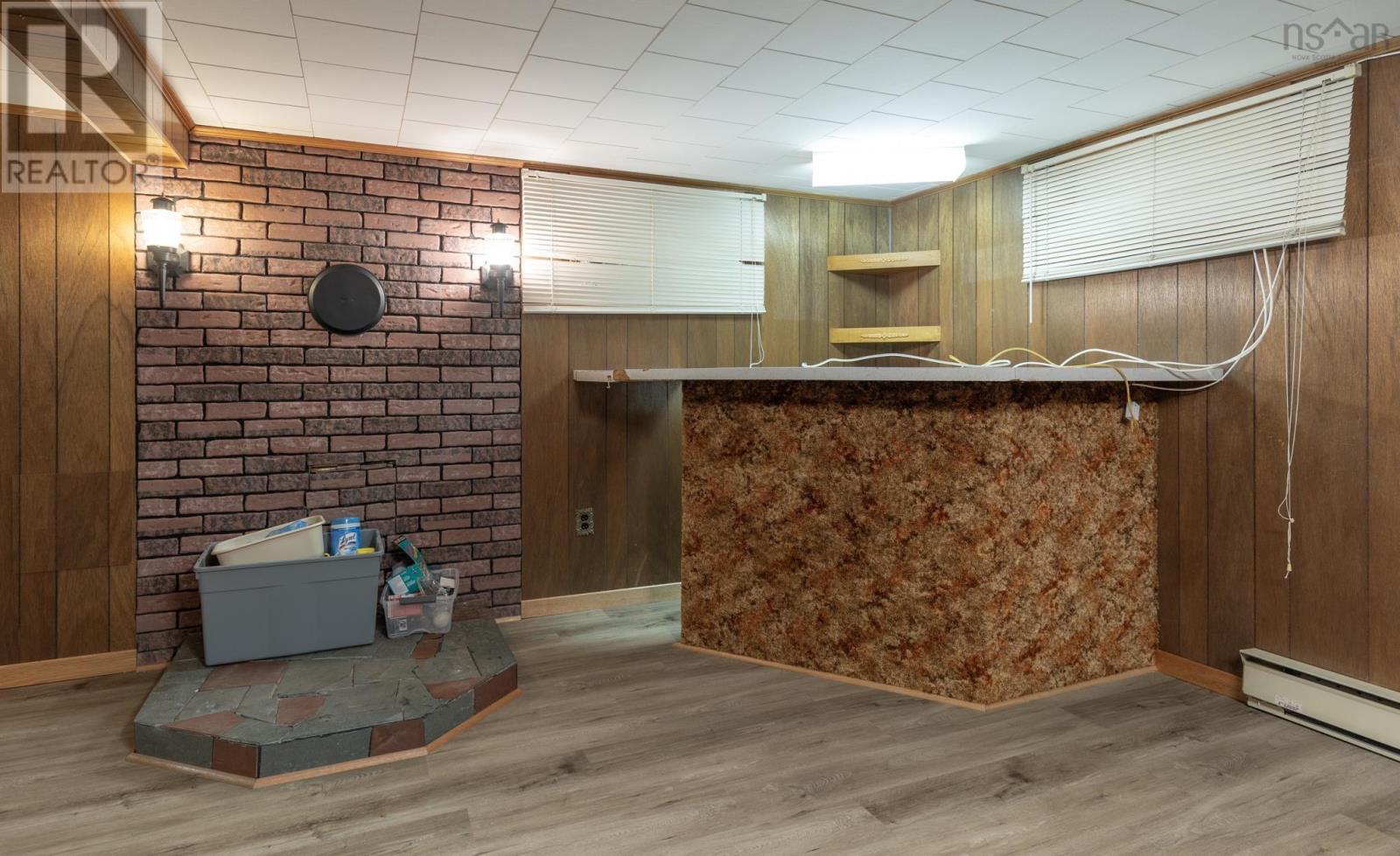 Property 4 of 35 of 72 Huntington Street