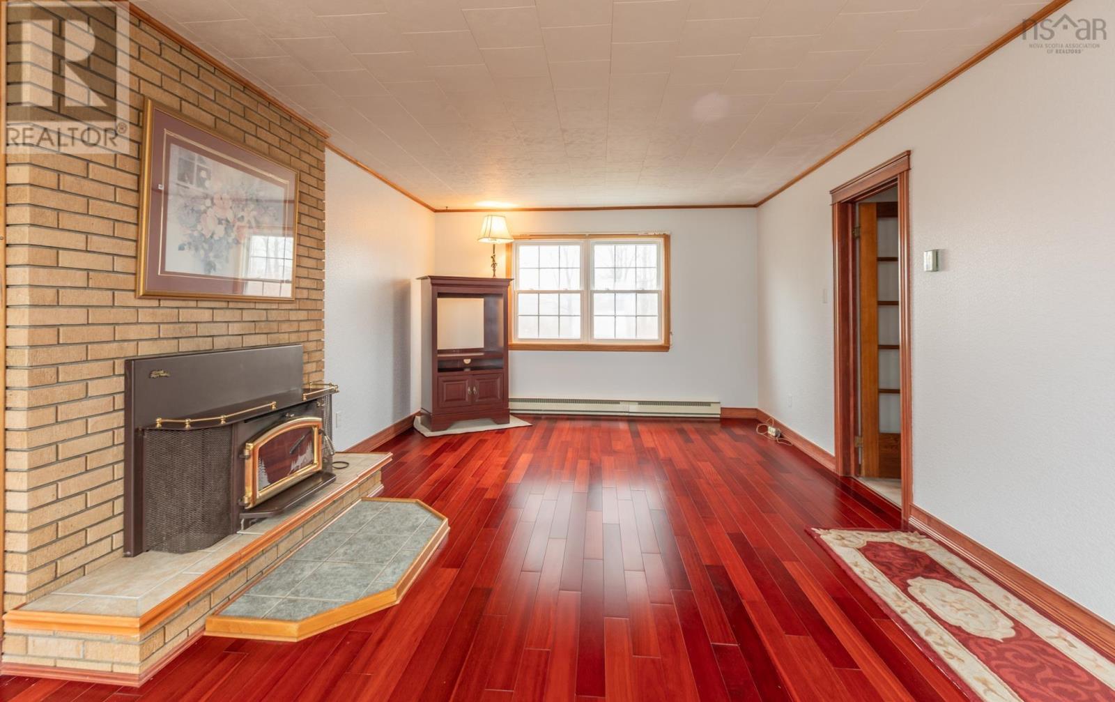 Property 32 of 35 of 72 Huntington Street