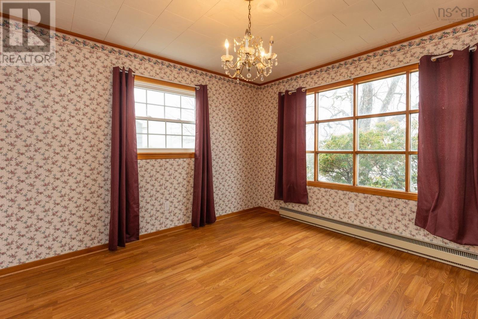 Property 10 of 35 of 72 Huntington Street