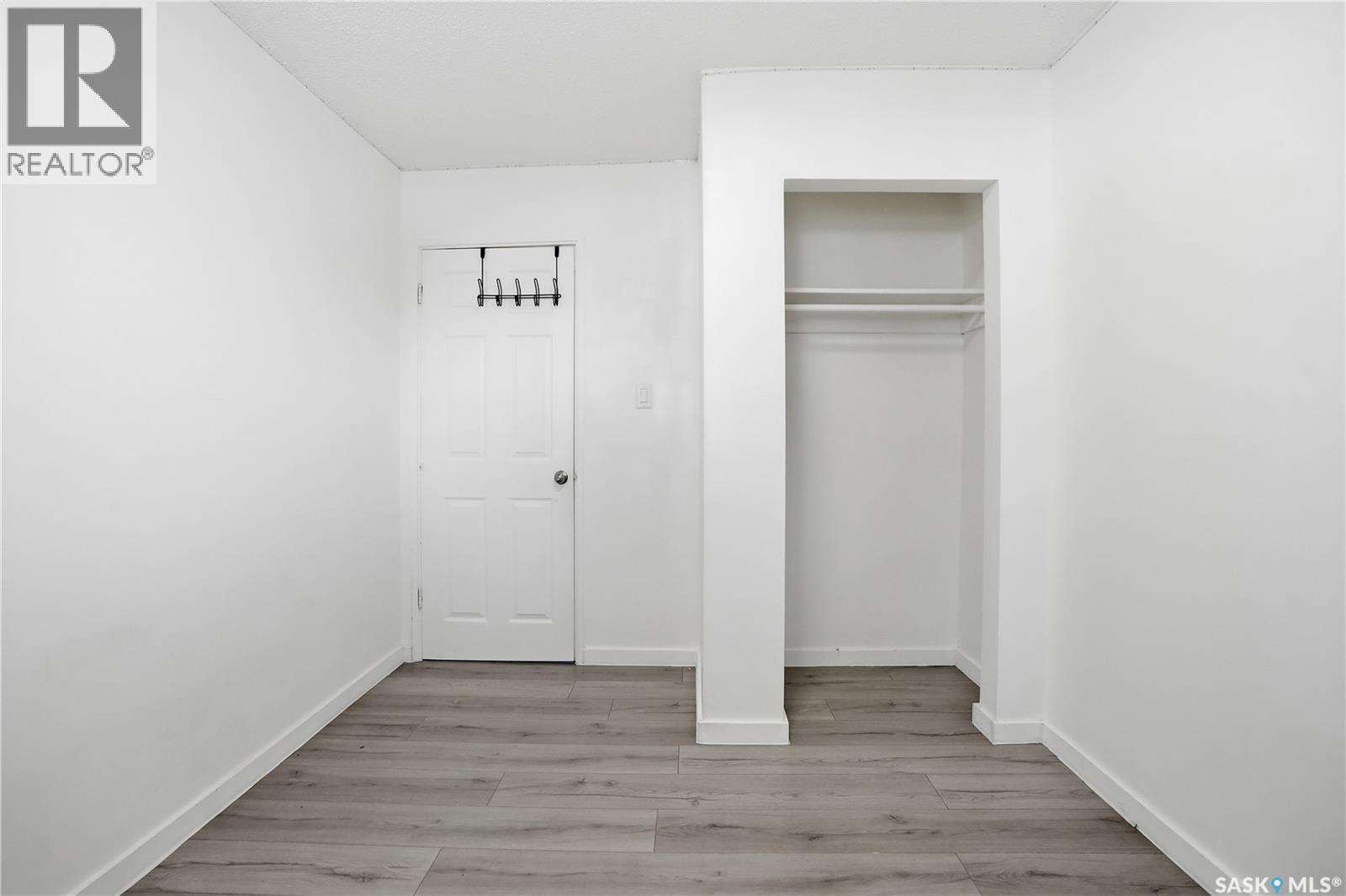 Single Family House Bungalow for Sale in  Aberdeen CRESCENT Regina 