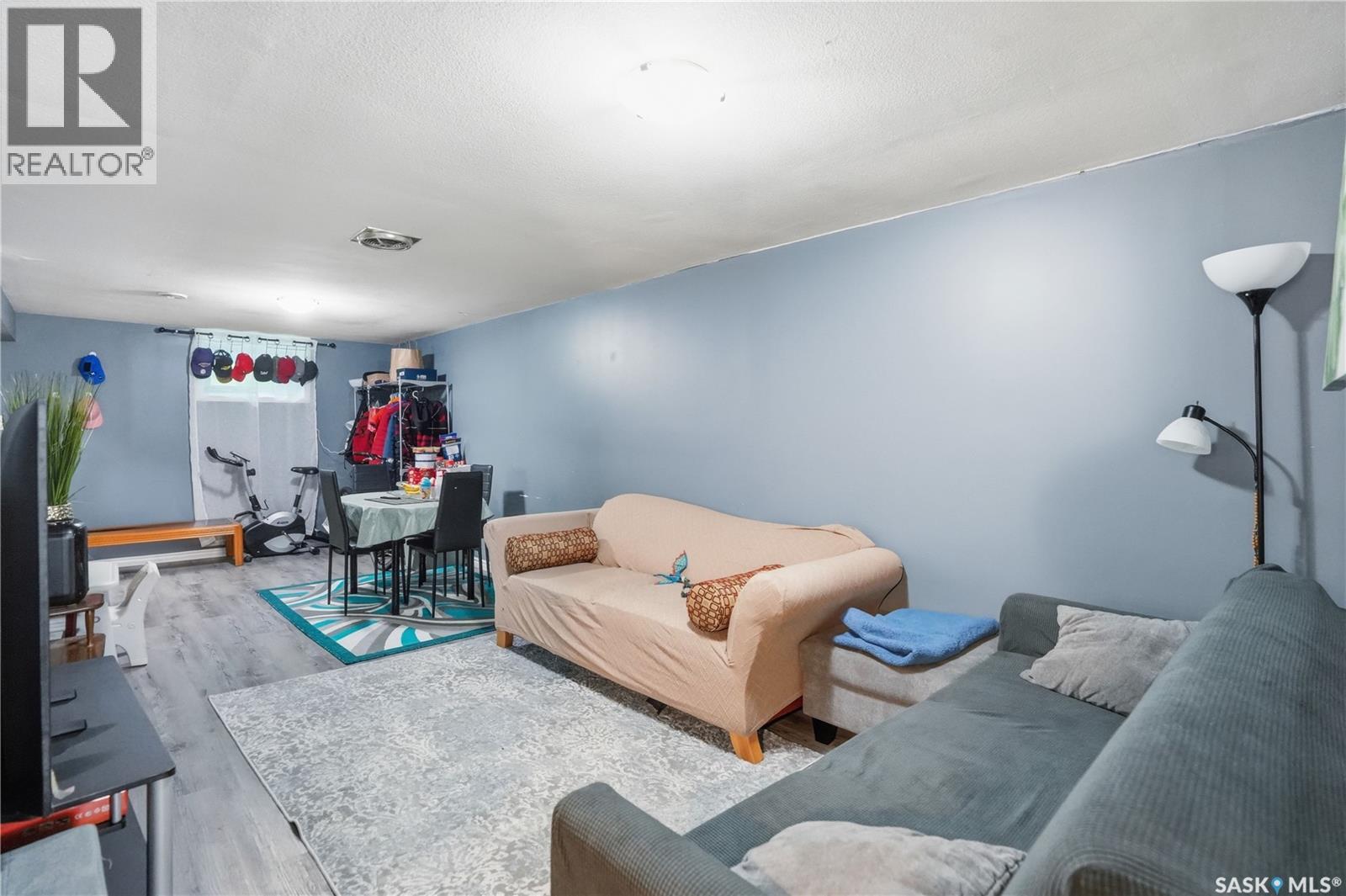 Single Family House Bungalow for Sale in  Aberdeen CRESCENT Regina 