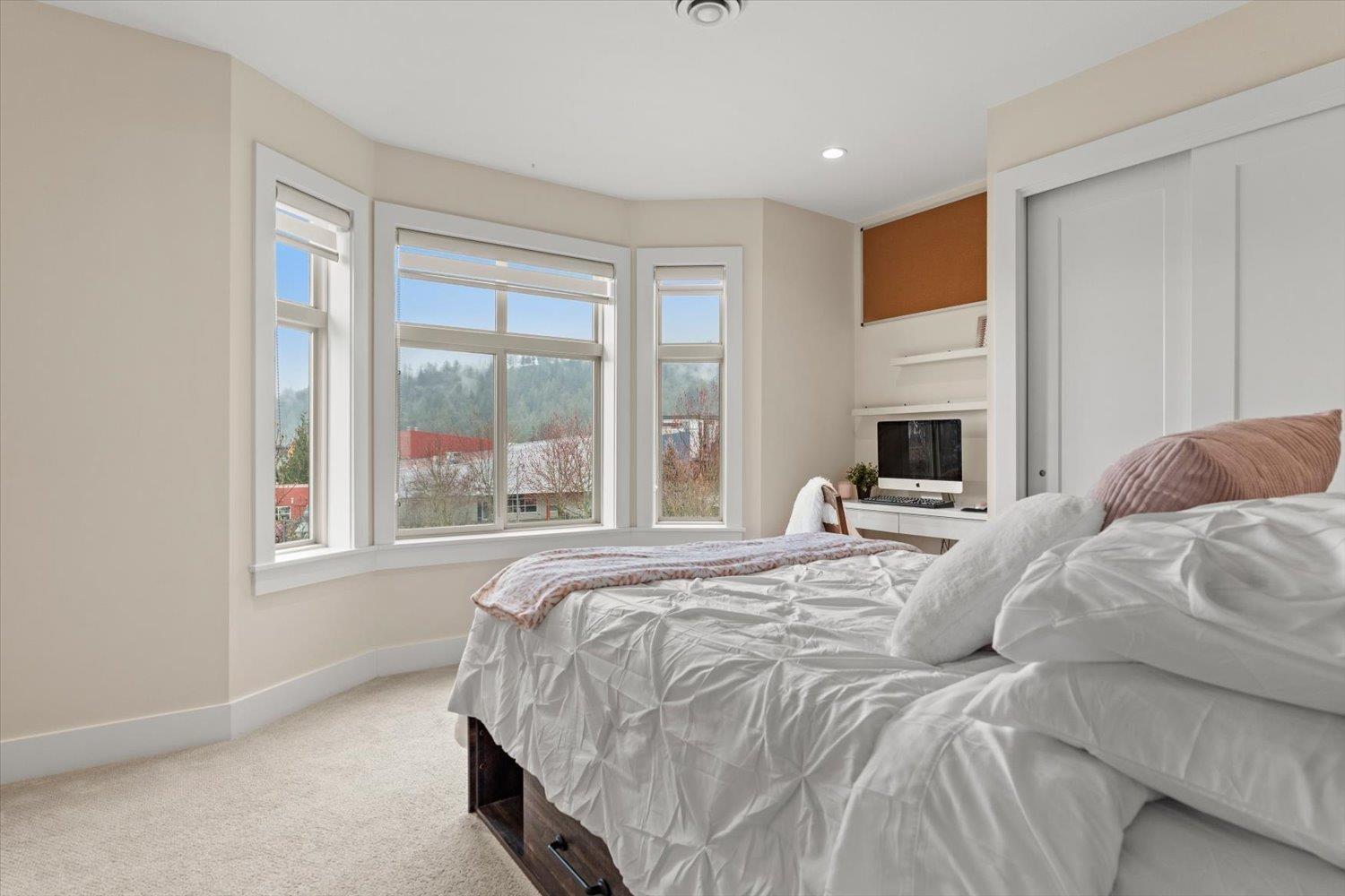 5746 MITCHELL STREET, Garrison Crossing, Chilliwack