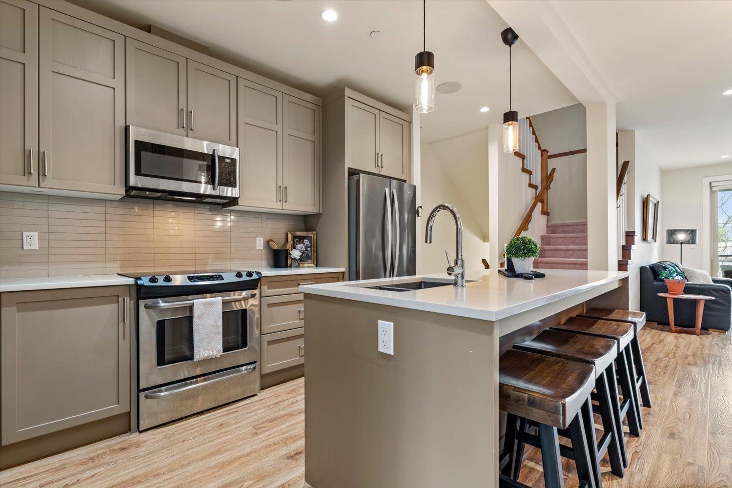 5746 MITCHELL STREET, Garrison Crossing, Chilliwack