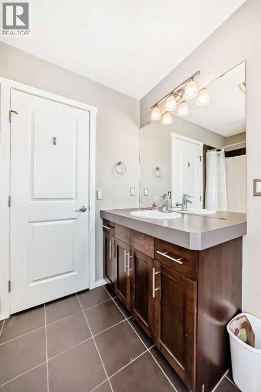 Single Family House for Sale in  Chapalina Square SE Chaparral Calgary 