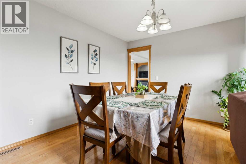 Single Family House for Sale in  Taracove Estate Drive NE Taradale Calgary 