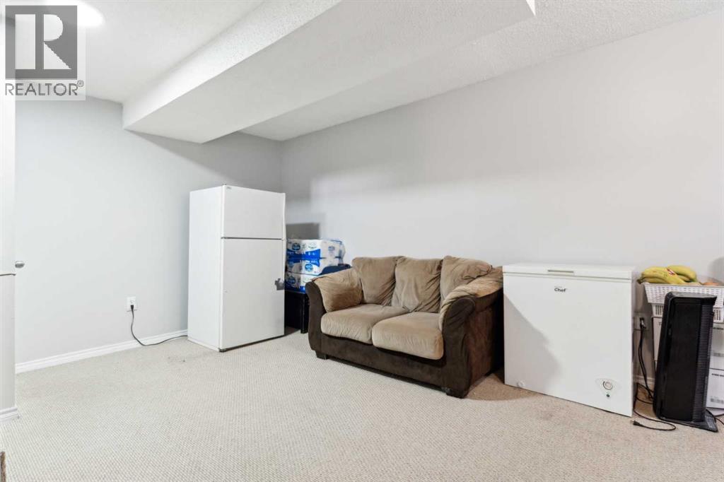 Single Family House for Sale in  Taracove Estate Drive NE Taradale Calgary 