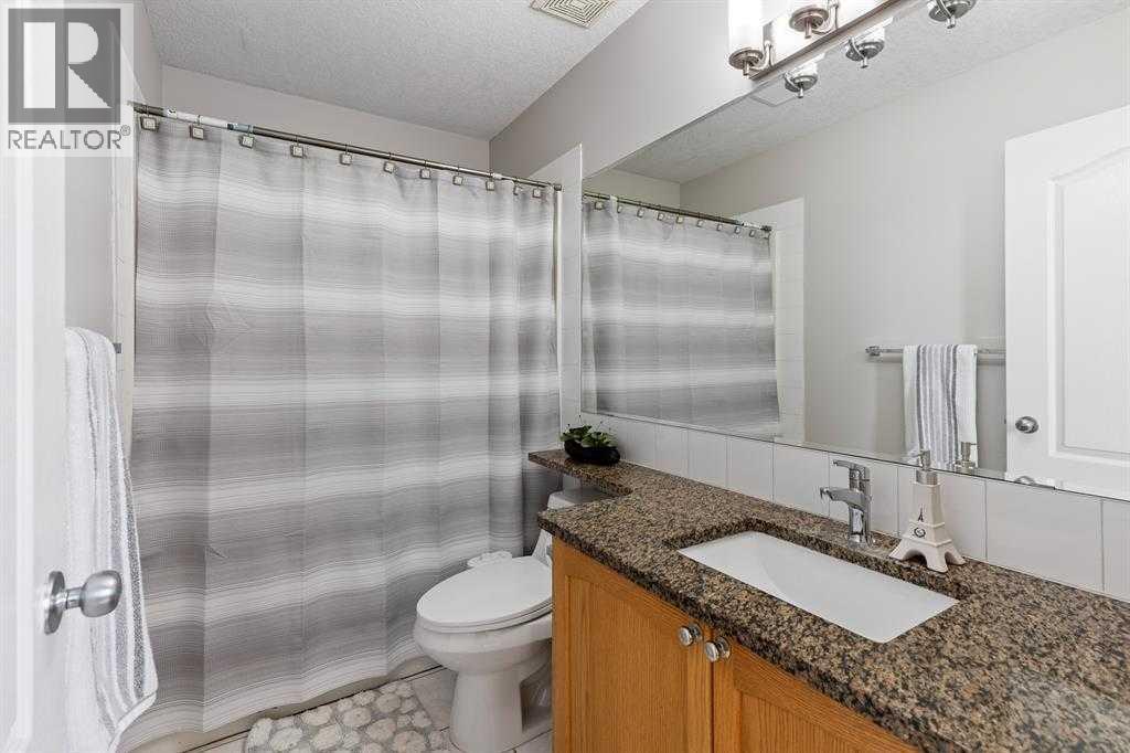 Single Family House for Sale in  Taracove Estate Drive NE Taradale Calgary 