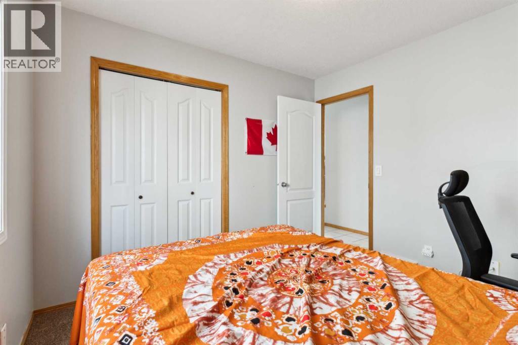 Single Family House for Sale in  Taracove Estate Drive NE Taradale Calgary 